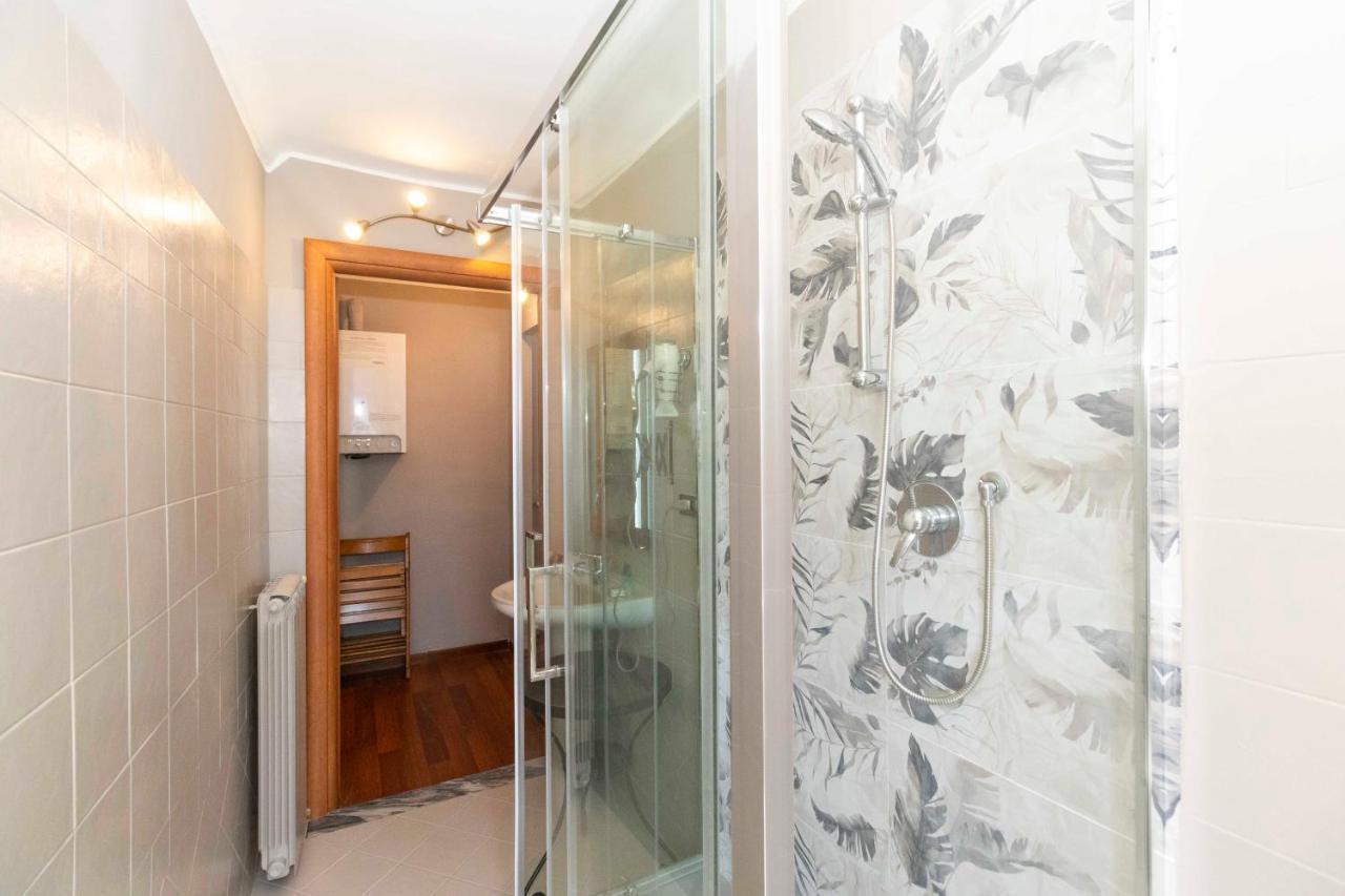 San Salvario Apt With Balcony Turin Ngoại thất bức ảnh