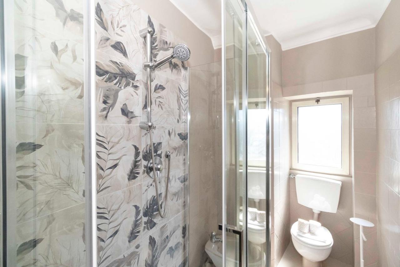 San Salvario Apt With Balcony Turin Ngoại thất bức ảnh